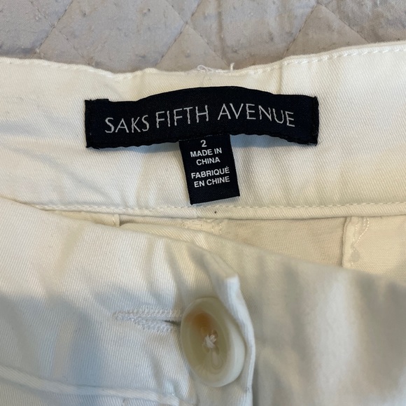 Saks Fifth Avenue White Chino shorts - Size 2 NWT - Picture 2 of 4